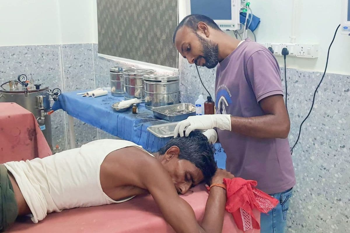 भुसी गांव में मवेशी के फसल चरने के विवाद में मारपीट, दो घायल
