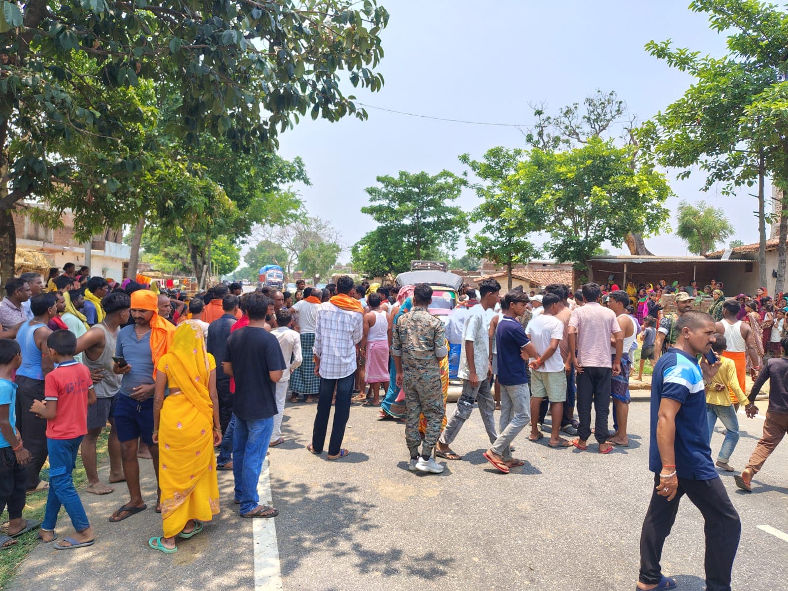 Giridih News : तेज रफ्तार बाइक की टक्कर से किसान की मौत