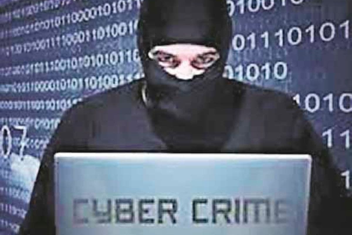 मुंगेर में हेल्थ कार्ड अपडेट कराने के नाम पर रिटायर्ड रेलकर्मी से 20 लाख की ठगी, मोबाइल स्क्रीन को भी कर लिया हैक