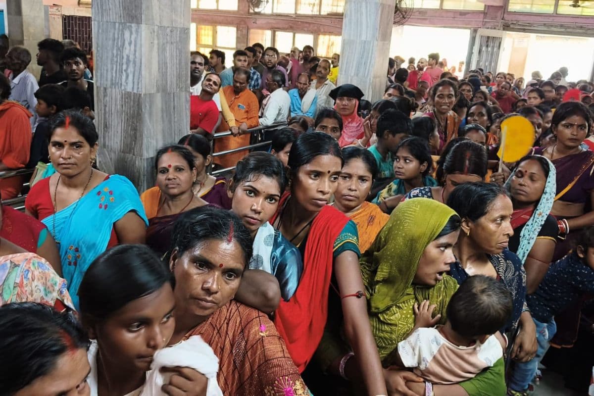 भागलपुर के JLMNCH में सर्वर डाउन होते ही थम गयी ओपीडी की रफ्तार, घंटों लाइन में खड़े रहे मरीज