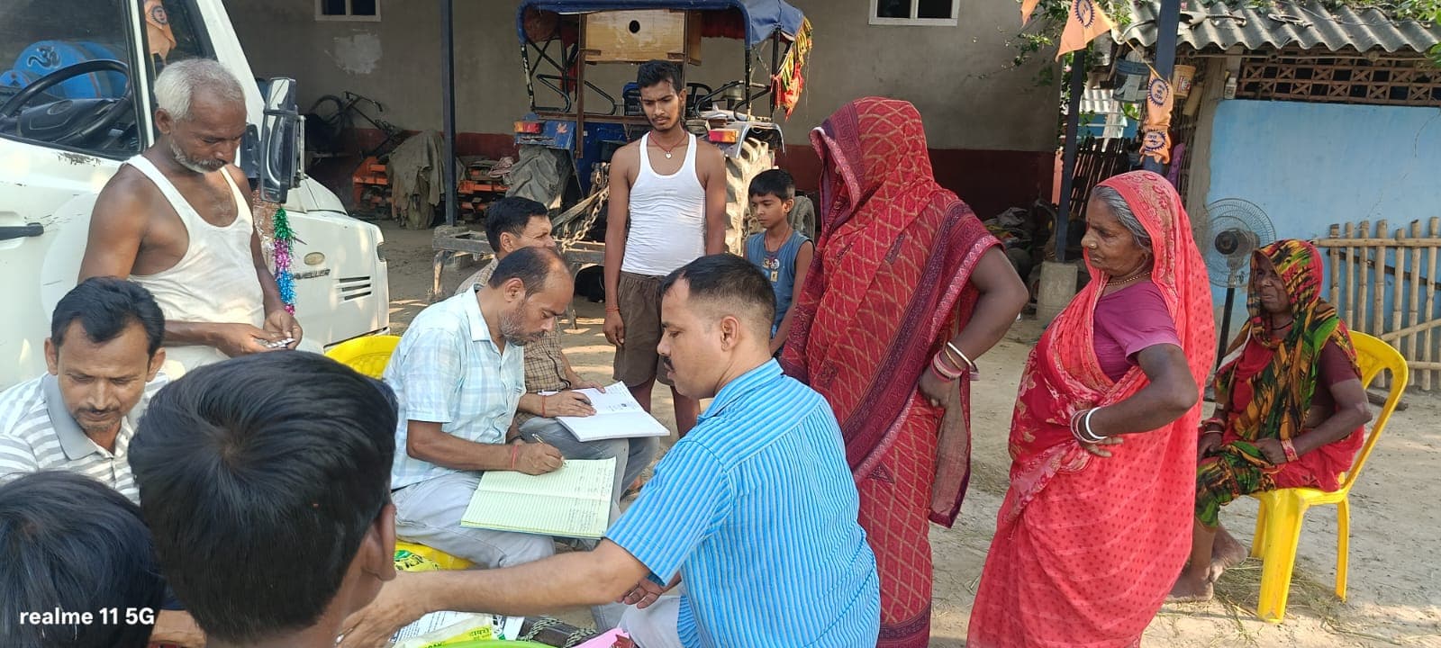 126 पशुओं का हुआ निःशुल्क उपचार व दवा वितरण
