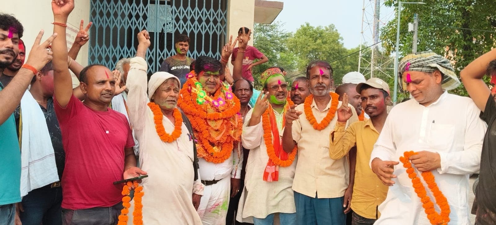 कड़ी सुरक्षा व्यवस्था में पैक्स चुनाव की मतगणना हुईं संपन्न, 136 मत की बढत से आशीष कुमार ने लगाई जीत की हैट्रिक, समर्थकों में जश्न