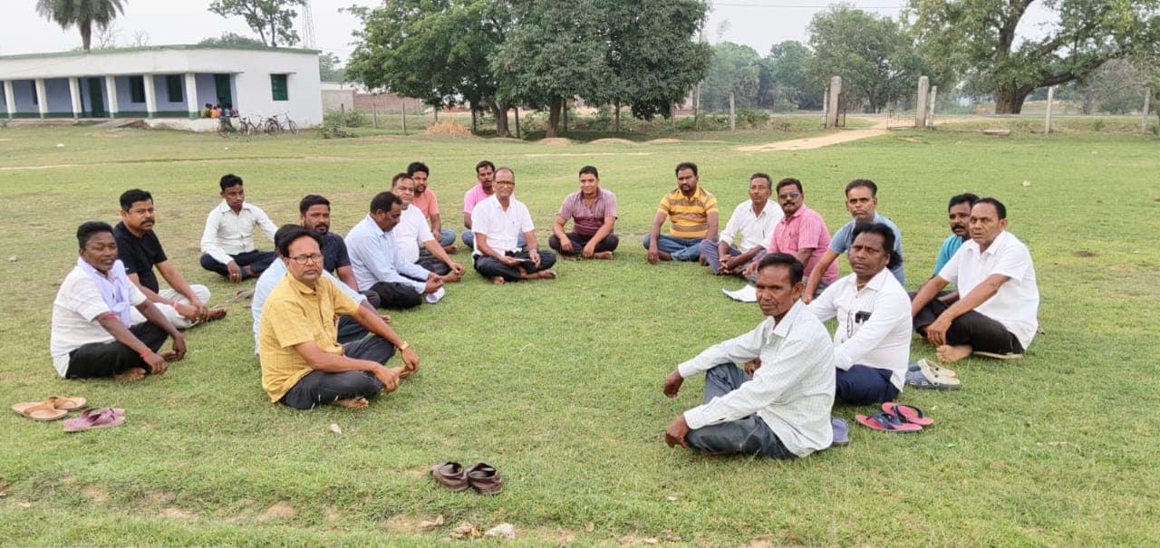 झामुमो कार्यकर्ताओं ने एसआइआर को लेकर किया विमर्श