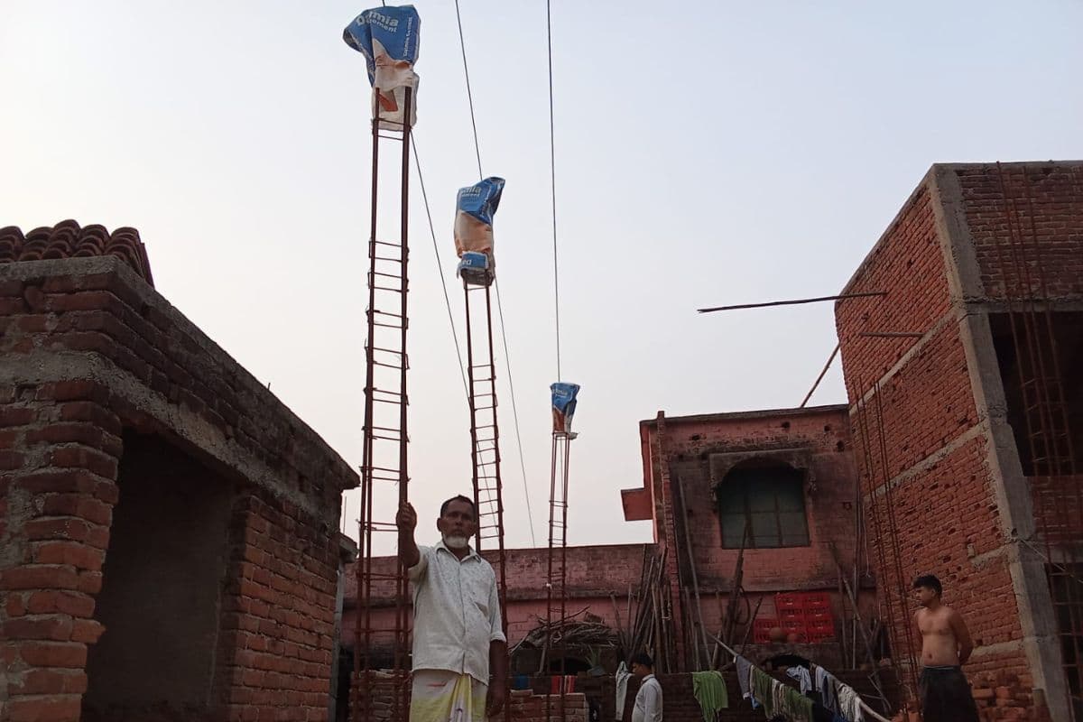 स्कूल और घरों के ऊपर लटक रहा 11 हजार वोल्ट का तार, चांदन में बड़े हादसे का बढ़ा खतरा