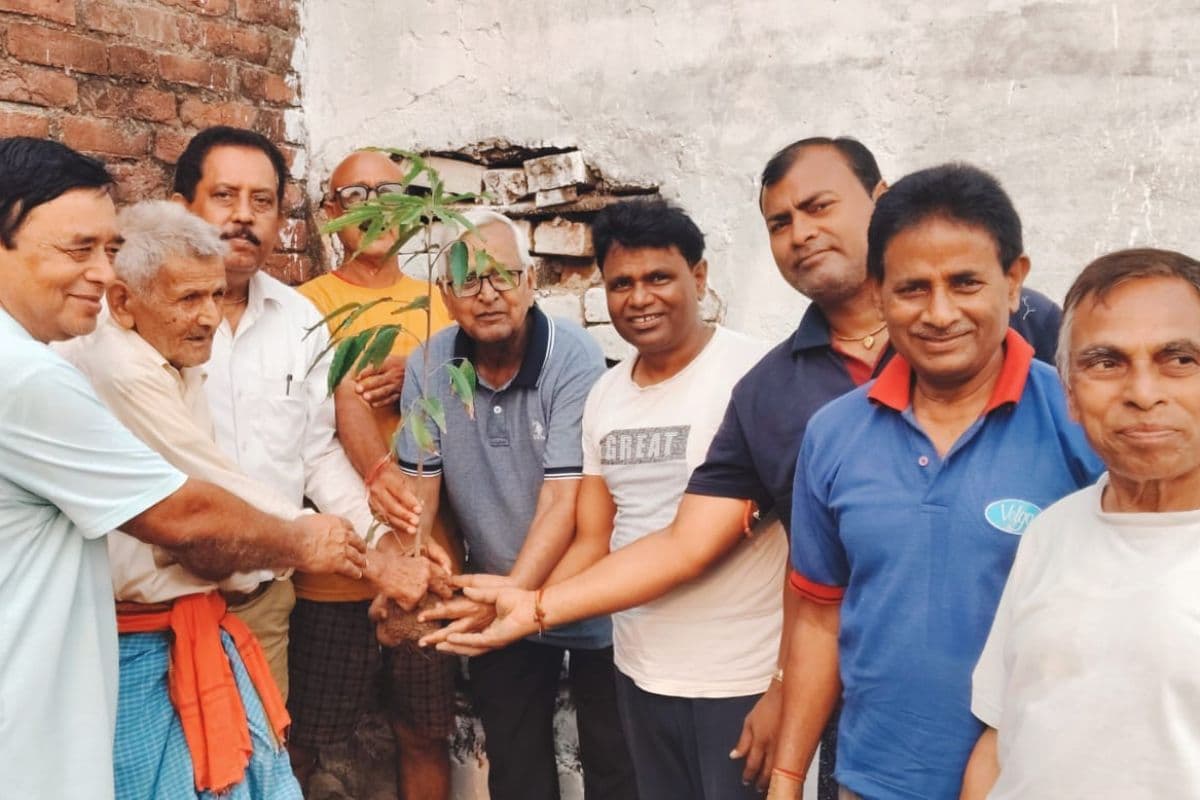 विश्व पर्यावरण दिवस : भागलपुर में संघ स्वयंसेवकों ने संभाली स्वच्छता की कमान, पौधारोपण कर दिया हरियाली का संदेश