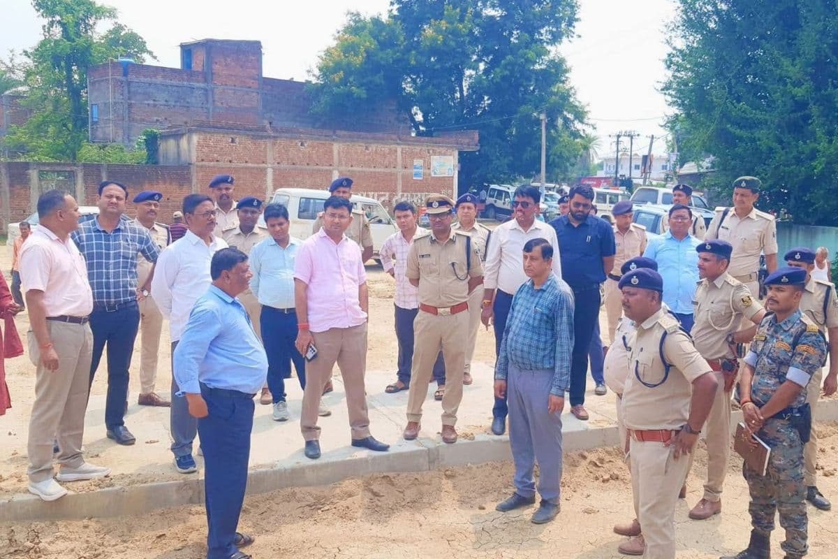 श्रावणी मेला से पहले चालू होगा कटोरिया बाइपास, डीएम-एसपी ने किया निरीक्षण