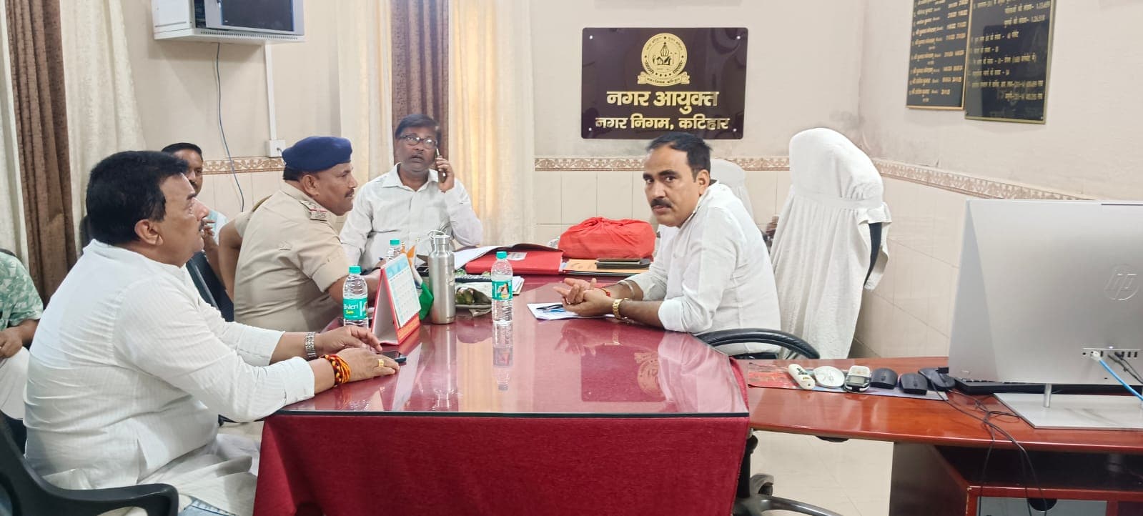 शहर के अड़गड़ा चौक, चौधरी मोहल्ला व मिरचाईबाड़ी में  ऑटो व टोटो के लिए बने हैं अस्थाई पार्किंग