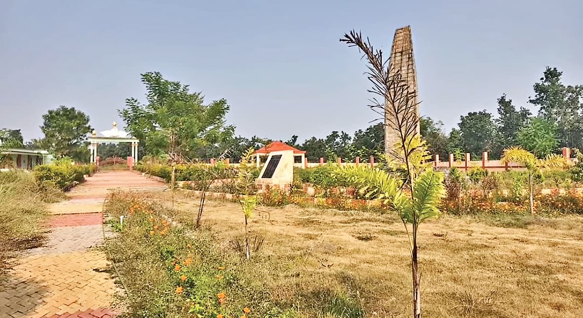 Rourkela News: करोड़ों रुपये खर्च होने के बाद भी ‘आमको सिमको’ शहीद स्थल उपेक्षित