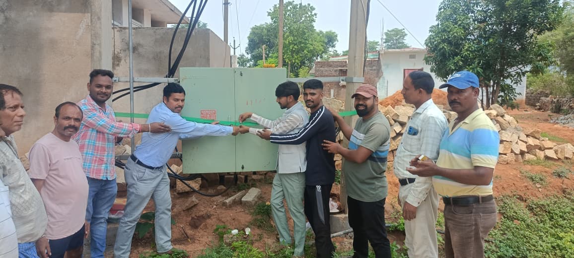 खूंटीटोली में लगा नया ट्रांसफॉर्मर