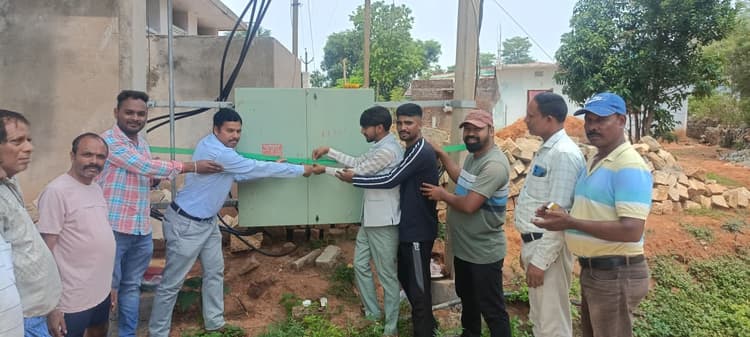 खूंटीटोली में लगा नया ट्रांसफॉर्मर