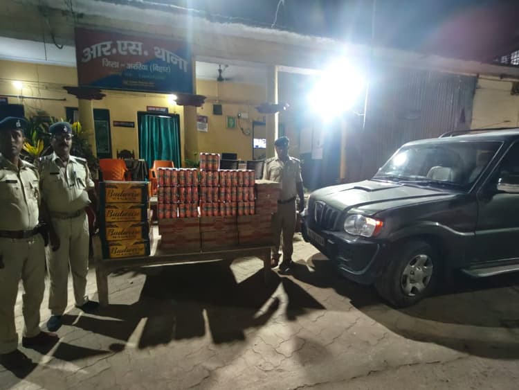 कार से 288 लीटर बियर जब्त, चालक फरार