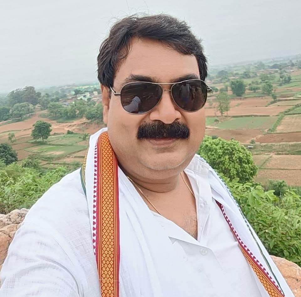 नामांकन पत्र में तथ्य छुपाने के आरोप में खड़गपुर नप के मुख्य पार्षद पर एफआइआर दर्ज