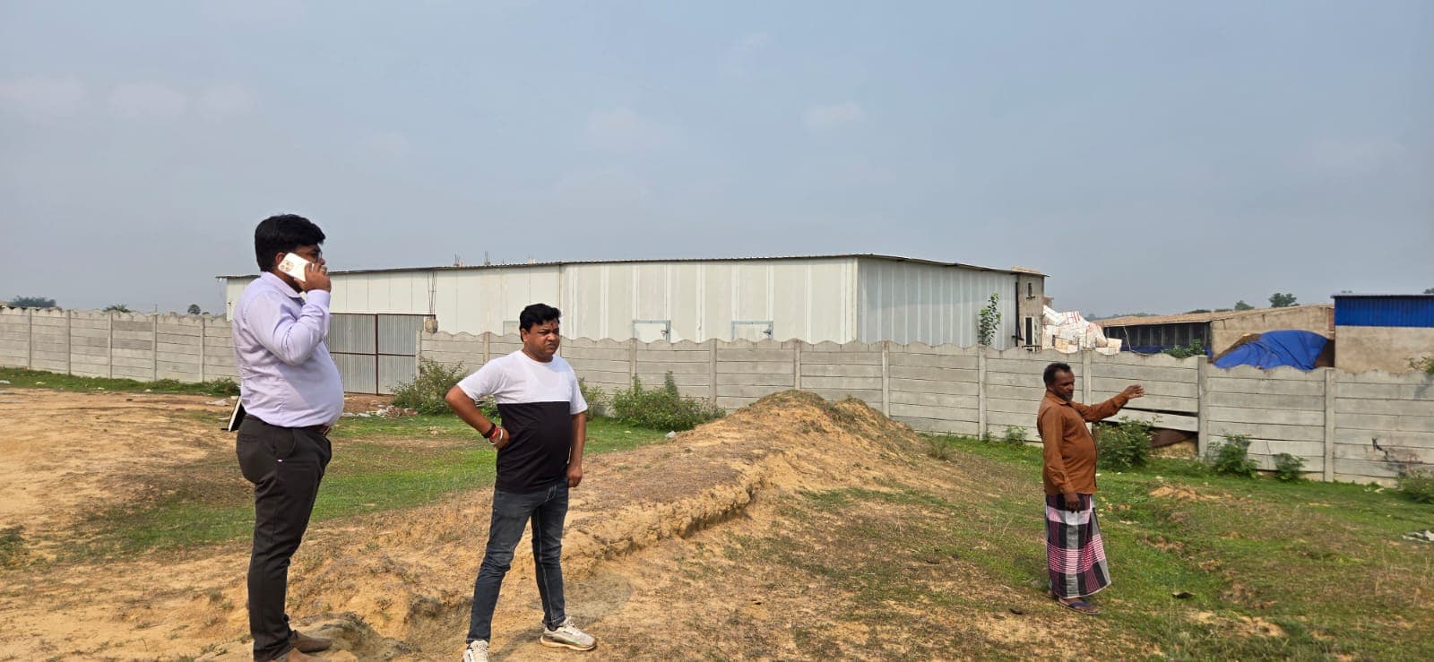 Giridih News :प्रदूषण नियंत्रण बोर्ड के सदस्य ने की अंडा और मशरूम प्लांट की जांच