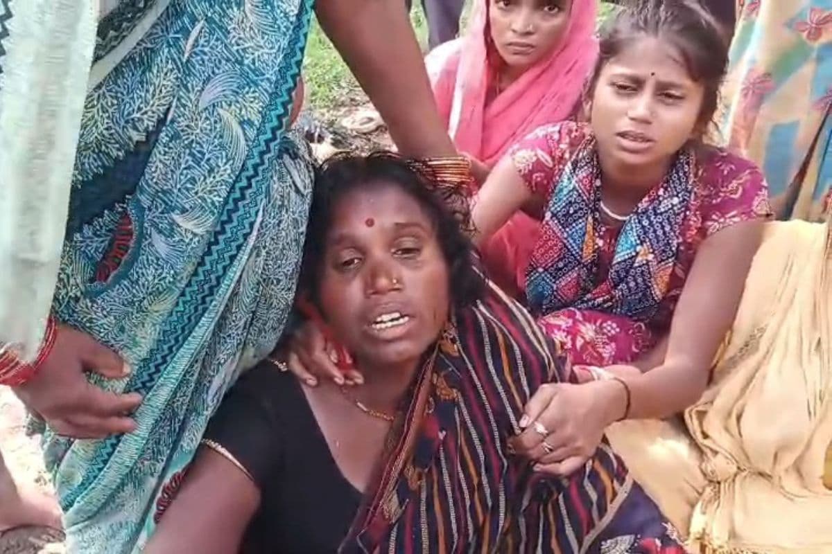 मुंगेर में भिंडी के खेत में मिला किसान का शव, शरीर पर जले निशान और आंख-कान से बह रहा था खून, इलाके में सनसनी