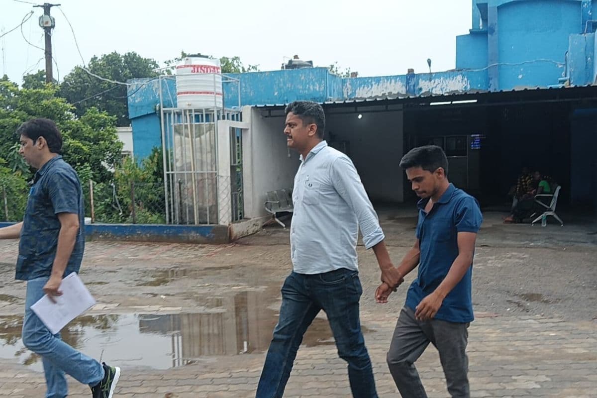 व्हाट्सएप APK से 22 लाख की साइबर ठगी मामले में दिल्ली पुलिस ने अमरपुर से आरोपी को दबोचा