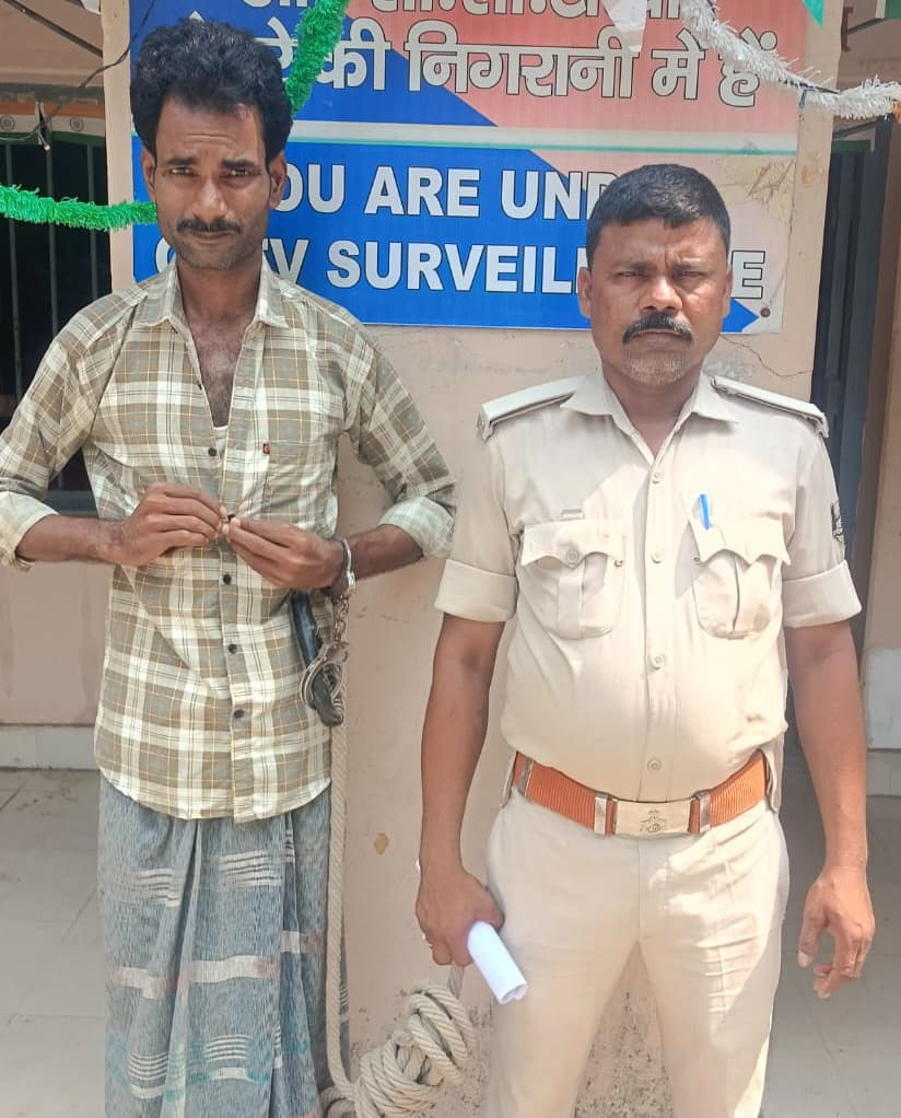 14 साल पुराने मामले में लाल वारंट जारी होने पर फरार परवेज को अमौर पुलिस ने दबोचा