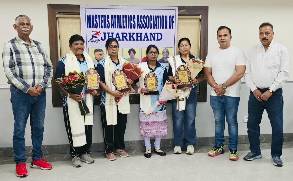 Master athletics: राष्ट्रीय स्तर पर पदक जीतने वाली महिला एथलीट हुईं सम्मानित