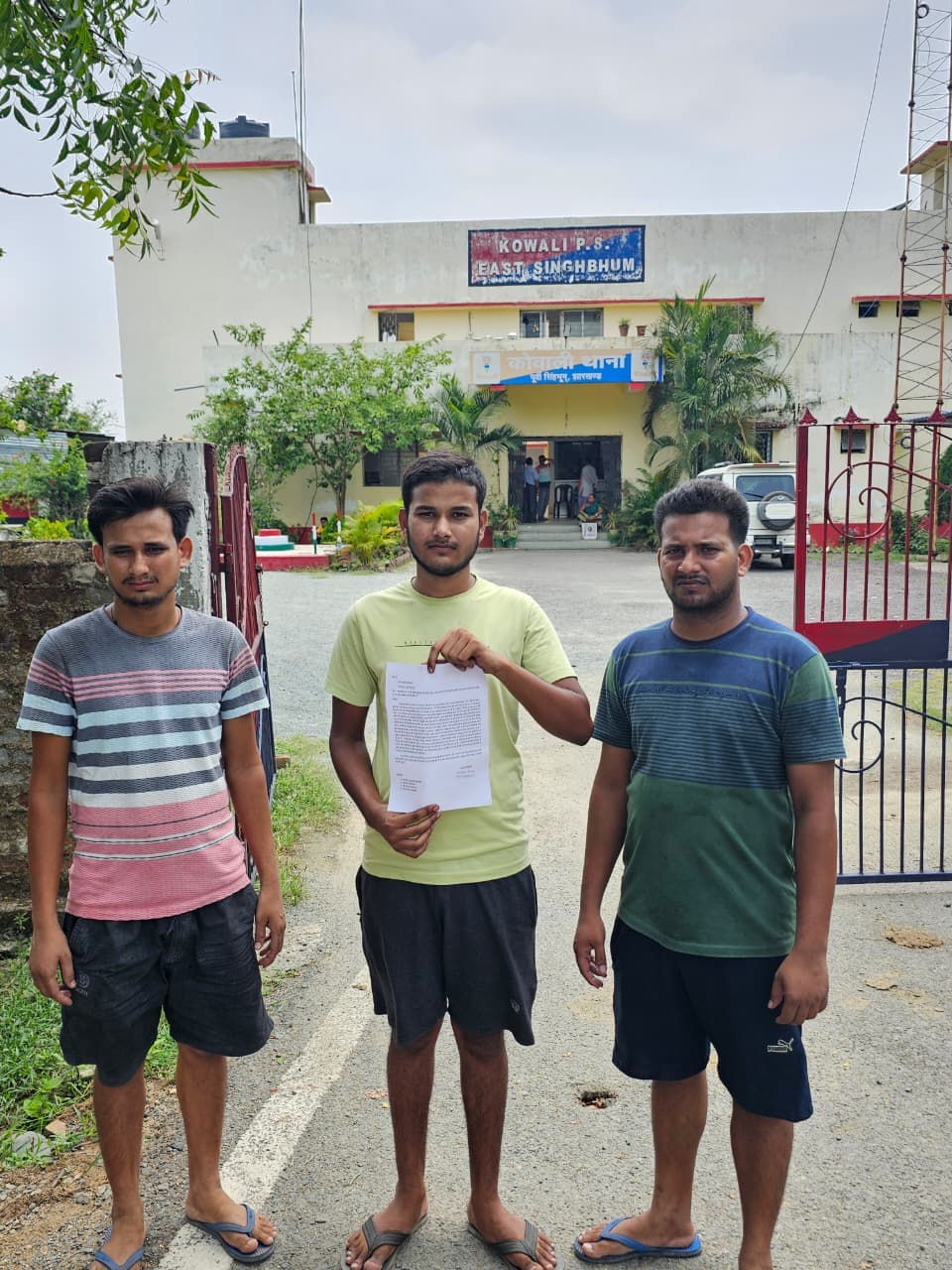 East Singhbhum News : कोवाली थाना प्रभारी पर वृद्ध को पीटने व एक लाख रुपये रिश्वत मांगने का आरोप