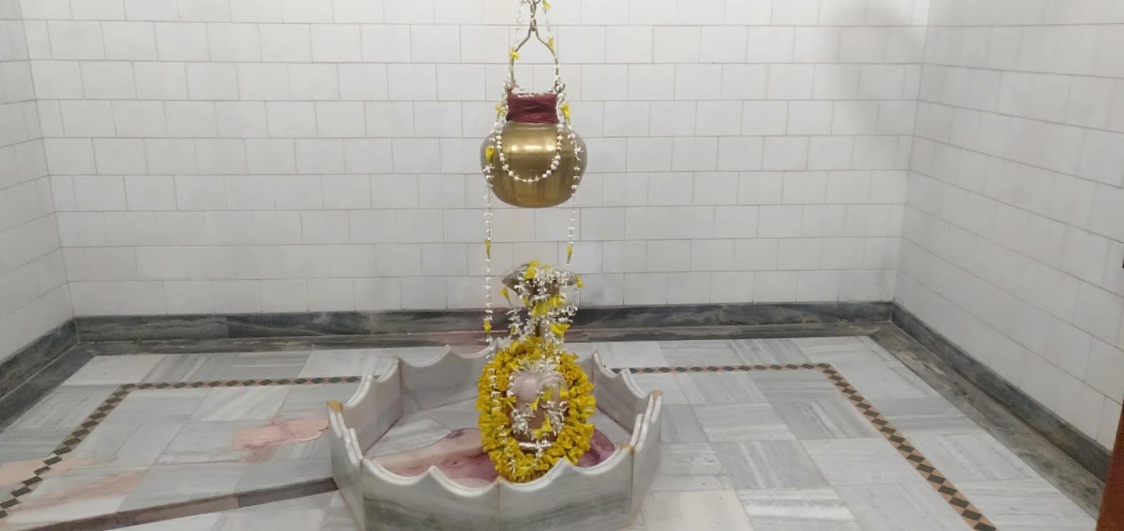 पट खुलते ही शिव शक्ति दरबार में जुटने लगे श्रद्धालु, जयकारों से गूंजा परिसर