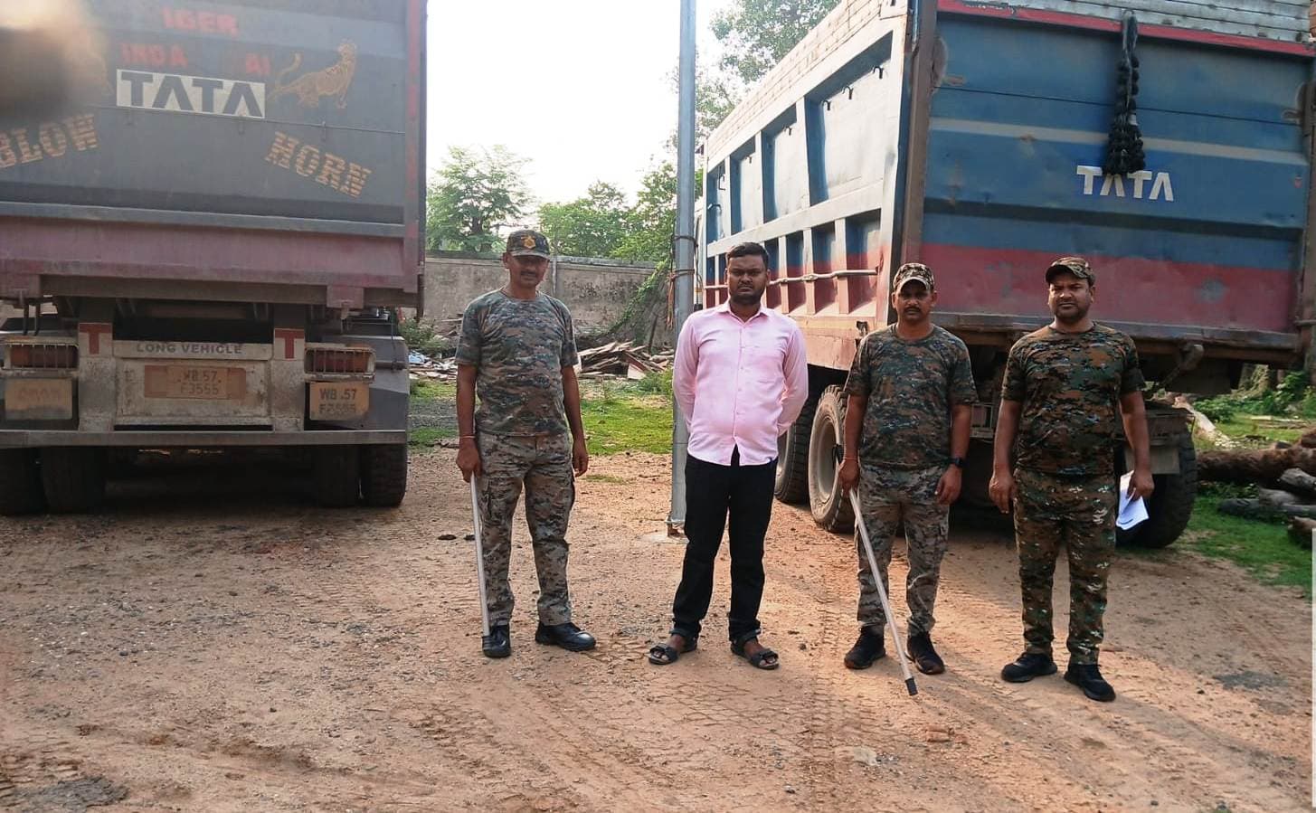 बिना चालान के मुंगेर होकर पास हो रही अवैध गिट्टी लदा ओवरलोड ट्रक, दो ट्रक जब्त