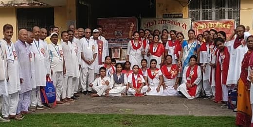 विशेष शिविर में योग के जरिये मोटापा पर नियंत्रण के बताये गये आसन