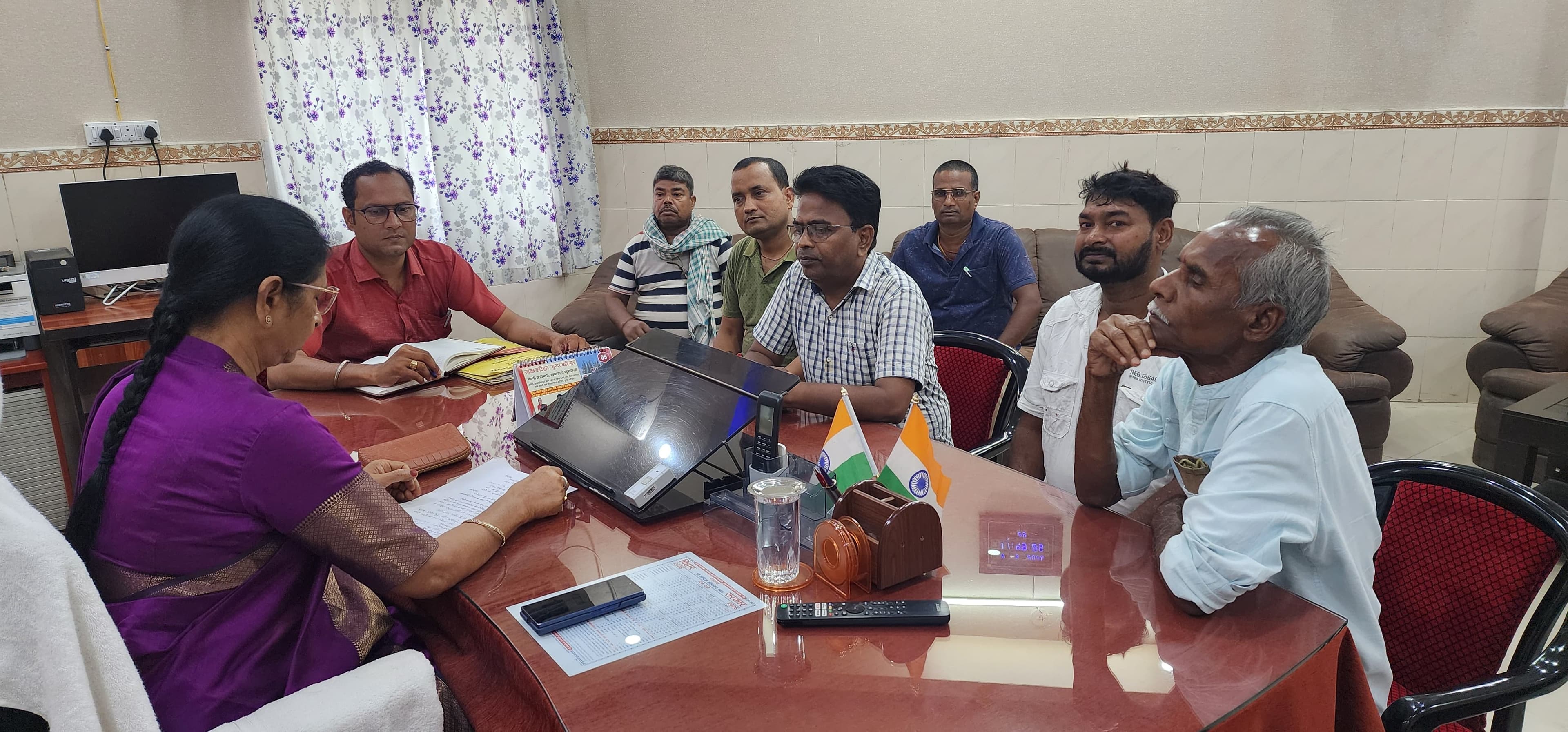 महापौर ने जनता दरबार में सुनी 35 जनसमस्याएं