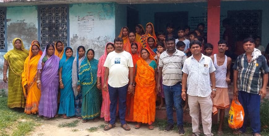 बिजली की लचर व्यवस्था पर महिलाओं का फूटा गुस्सा, बिजली कार्यालय पहुंचकर किया प्रदर्शन