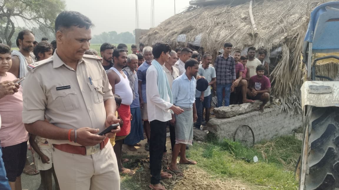 जाखा मोड़ के समीप तेज रफ्तार ट्रैक्टर के धक्के से साइकिल सवार दो छात्राएं जख्मी