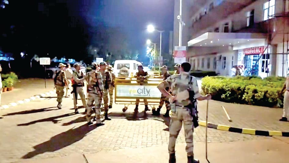 आइक्यू सिटी अस्पताल में तोड़फोड़ 10 लोग गिरफ्तार, भेजे गये जेल