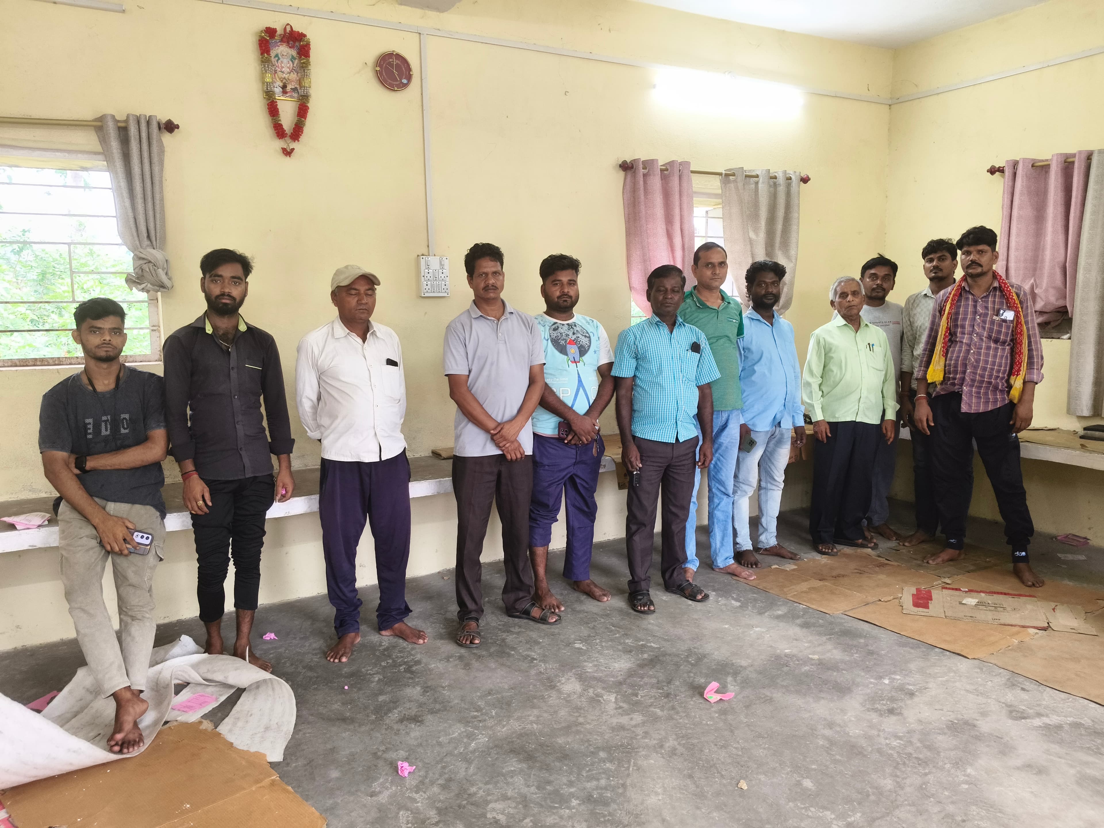 छोटी वाहन चालक संघ की बैठक में उठी न्यूनतम मजदूरी की मांग