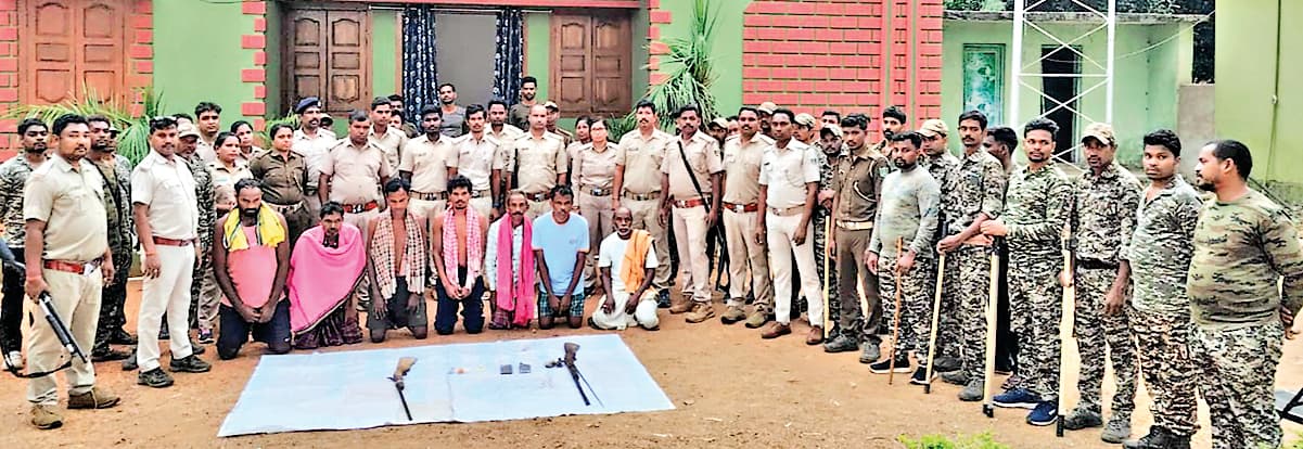 Sambalpur News: बामड़ा वन रेंज से सात शिकारी गिरफ्तार, दो बंदूक बरामद