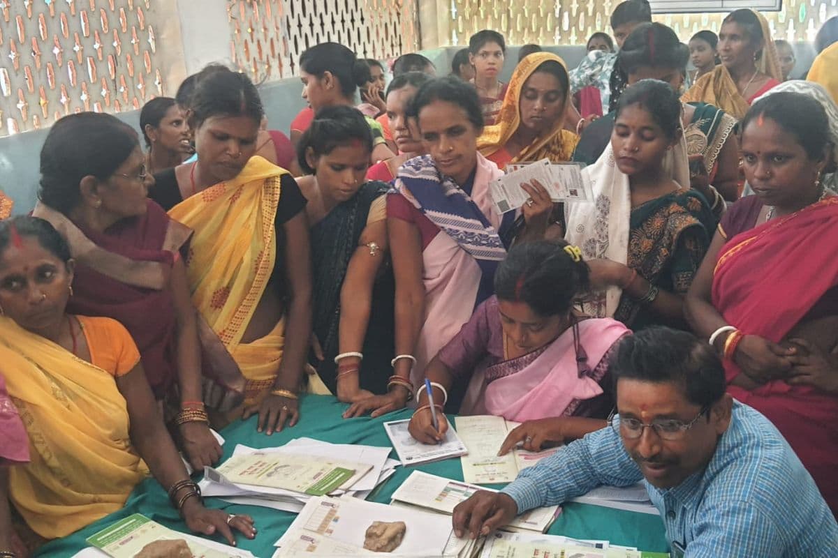 कटोरिया में गर्भवती महिलाओं के लिए लगा मेगा हेल्थ कैंप, परामर्श के साथ मिला पौष्टिक आहार