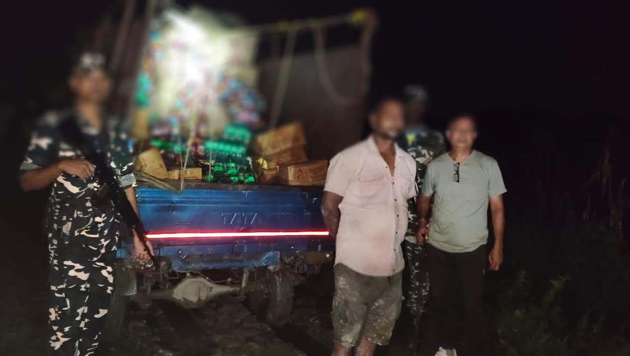 एसएसबी के जवानों ने भारी मात्रा में तस्करी के सामान के साथ तस्कर को किया गिरफ्तार