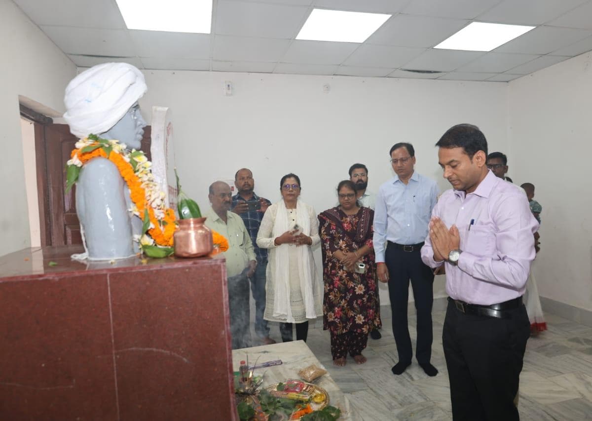 झारखंड ही नहीं पूरे देश के लिए प्रेरणा स्रोत धरती आबा