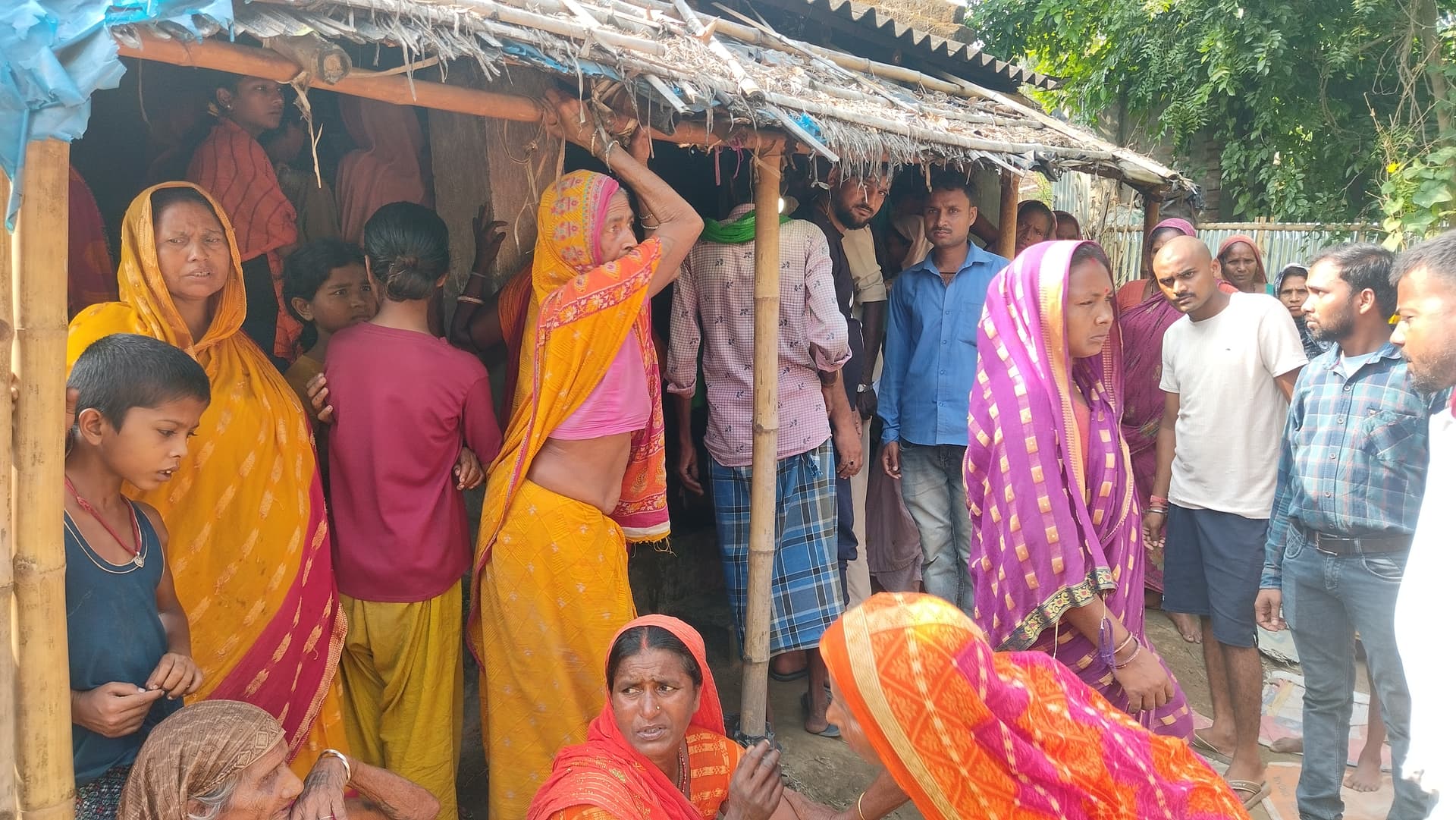 घर में घुसकर विधवा महिला की गला दबाकर हत्या, नकदी-जेवरात लूटकर फरार हुए बदमाश