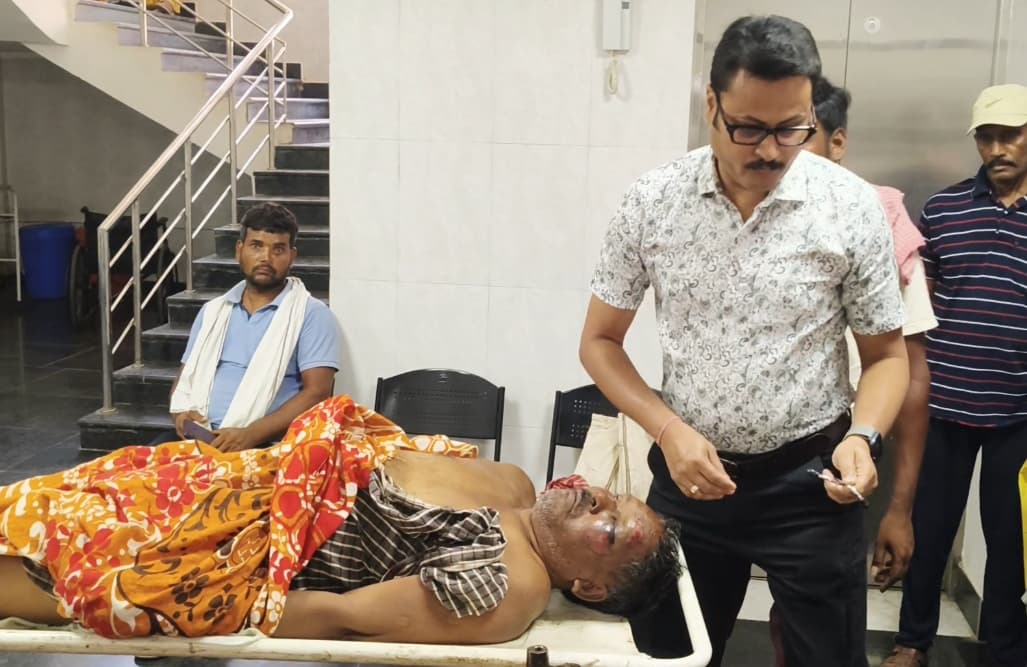 पुत्री के घर पहुंचे पिता का बाथरूम में गिरने से मौत