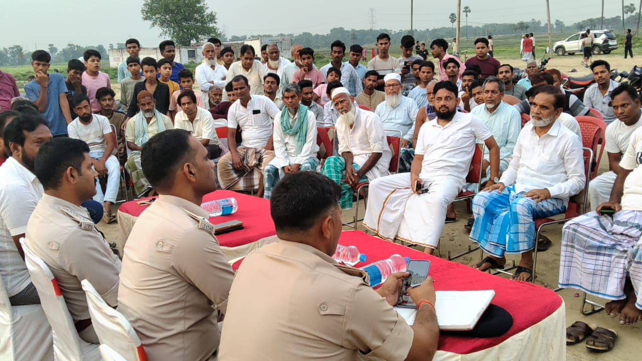 जन चौपाल में ग्रामीणों की समस्याएं सुनीं, साइबर अपराधों से सतर्क रहने की अपील