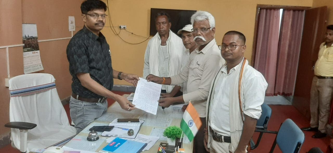 बिड़रा में पीएम आवास की सूची पर बवाल, गरीबों के नाम गायब ओयोग्य को लोभ