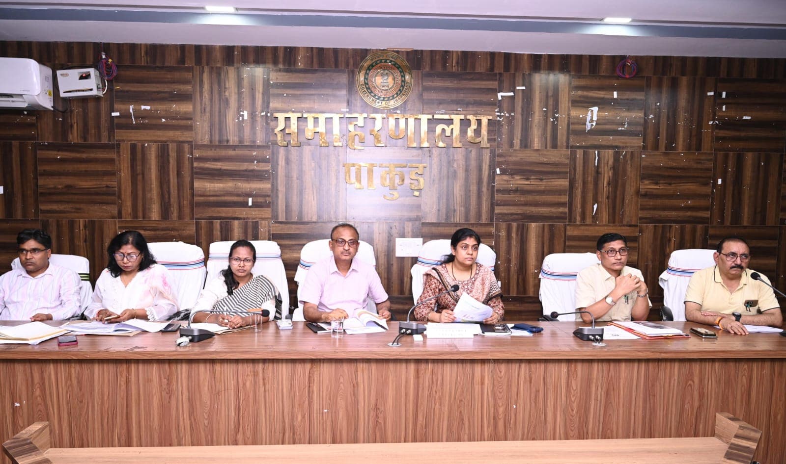 संस्थागत प्रसव और टीकाकरण पर दें जोर: डीसी