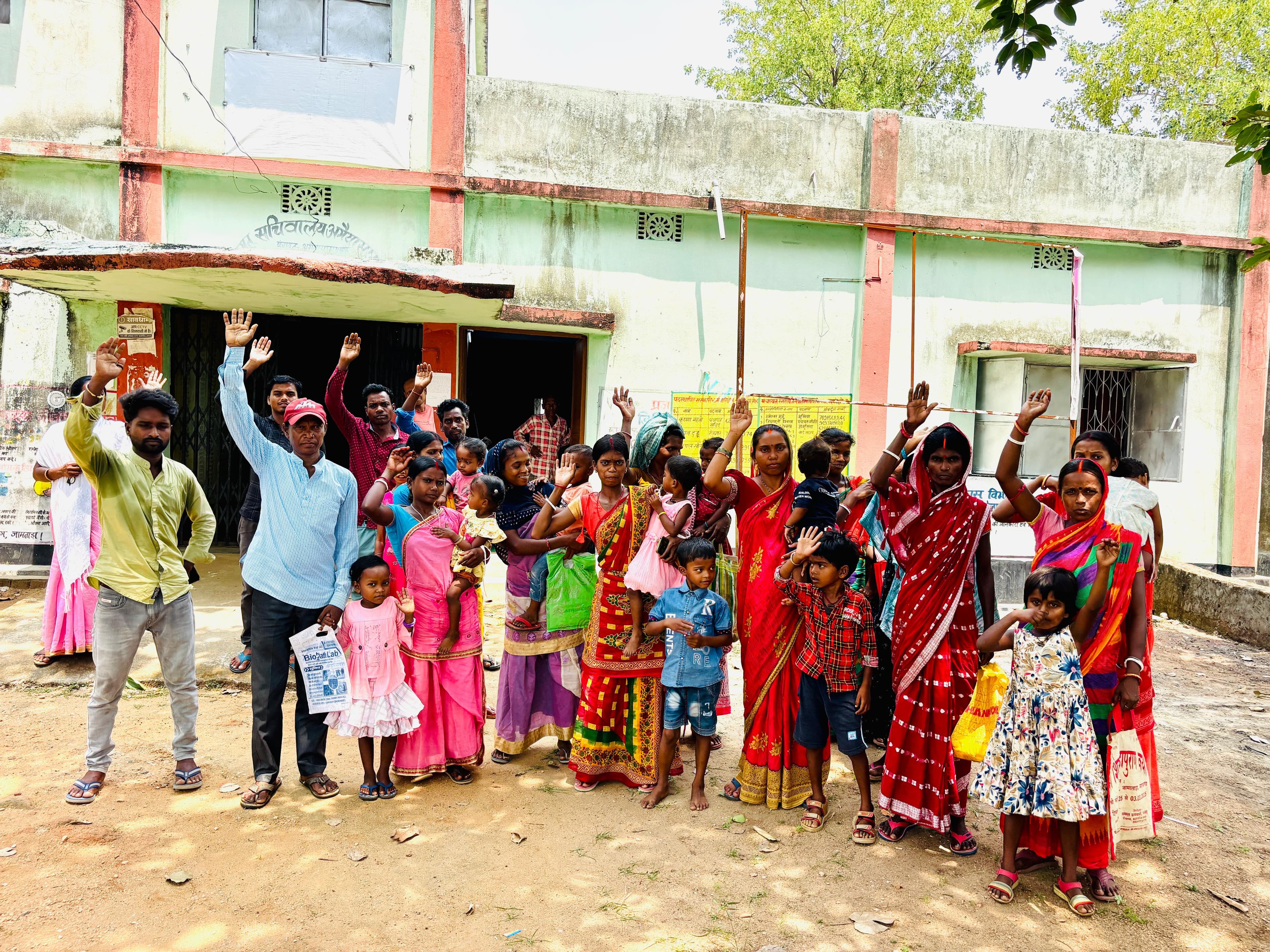 लॉगइन फेल होने से बच्चों का नहीं हो सका आधार पंजीकरण, लौटे अभिभावक