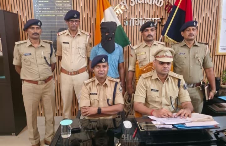 सांसद अजय मंडल के कार्यालय में चोरी का मुख्य आरोपी गिरफ्तार