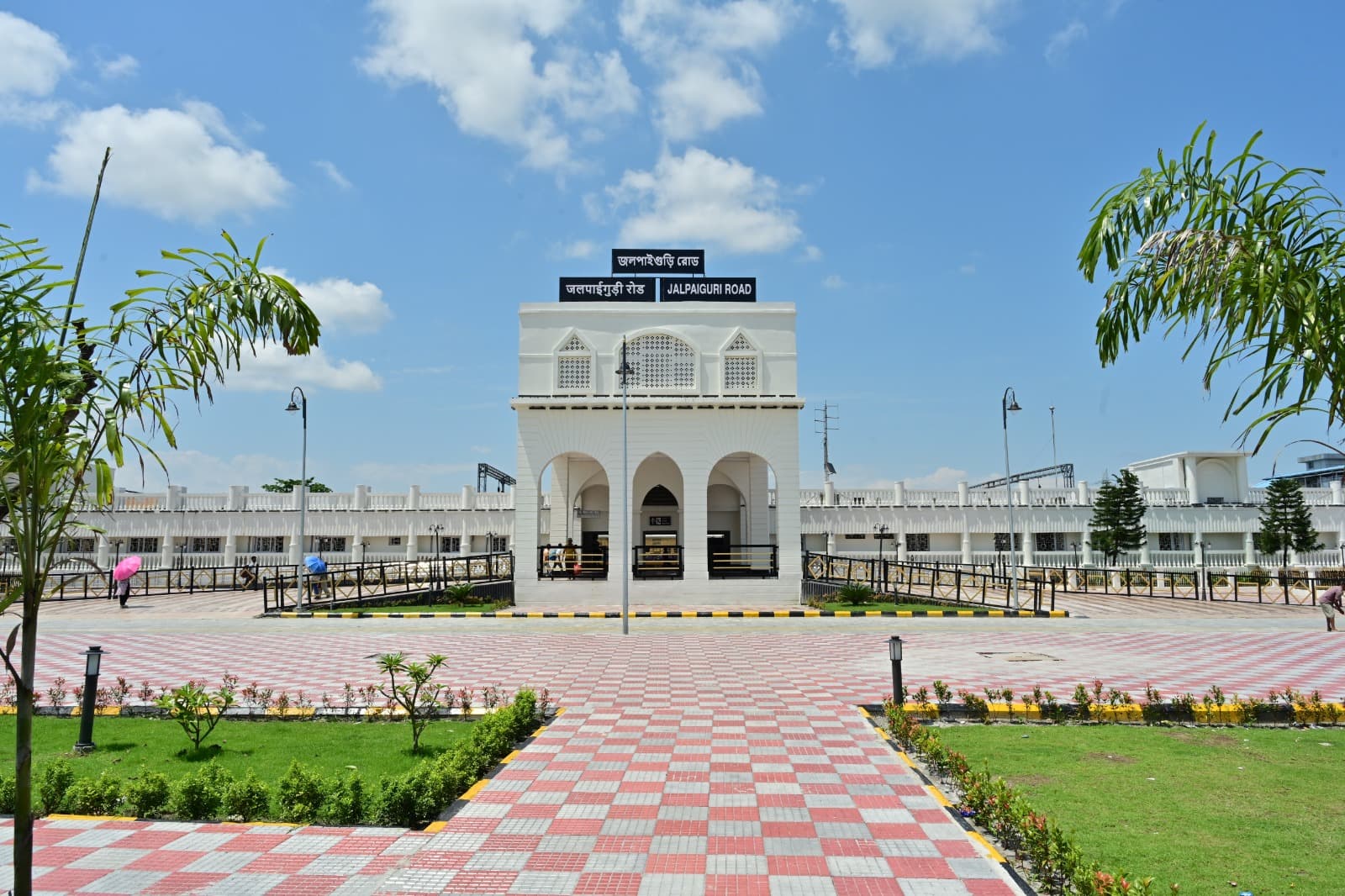 अमृत भारत स्टेशन योजना के तहत स्टेशनों के पुनर्विकास कार्यों को दी गति