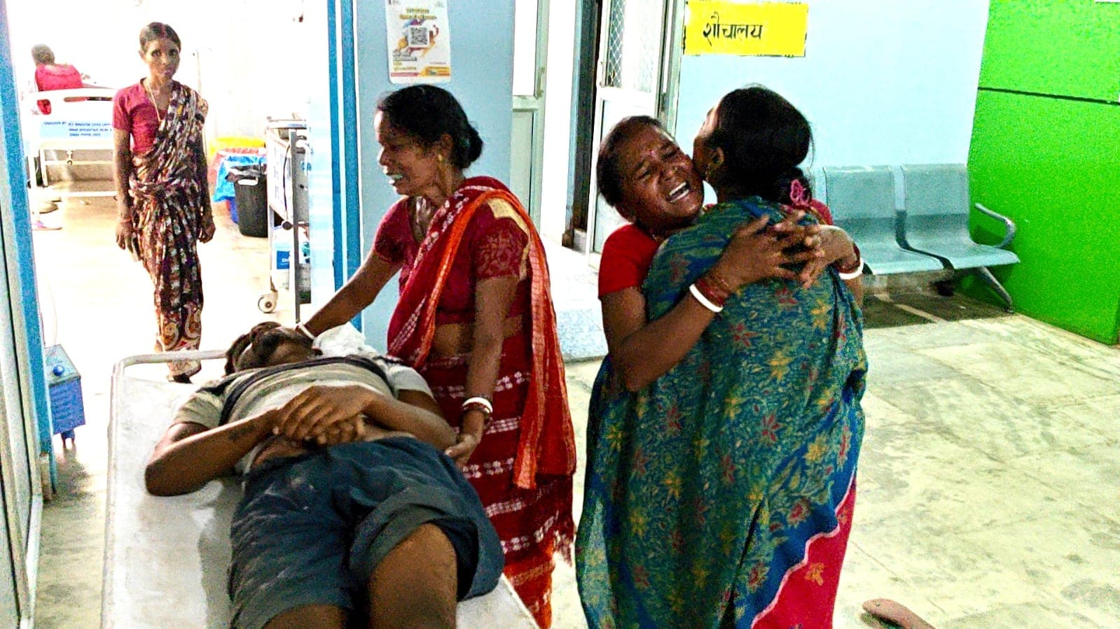 मकान निर्माण में जुटा मजदूर चिल्लाते हुए जमीन पर गिरा, अस्पताल में हुई मौत