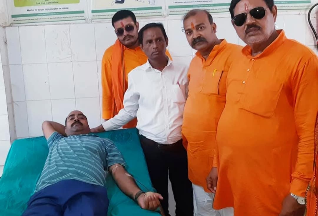 50 से अधिक बार रक्तदान: अभिजीत आनंद ने दिया मानवता का संदेश
