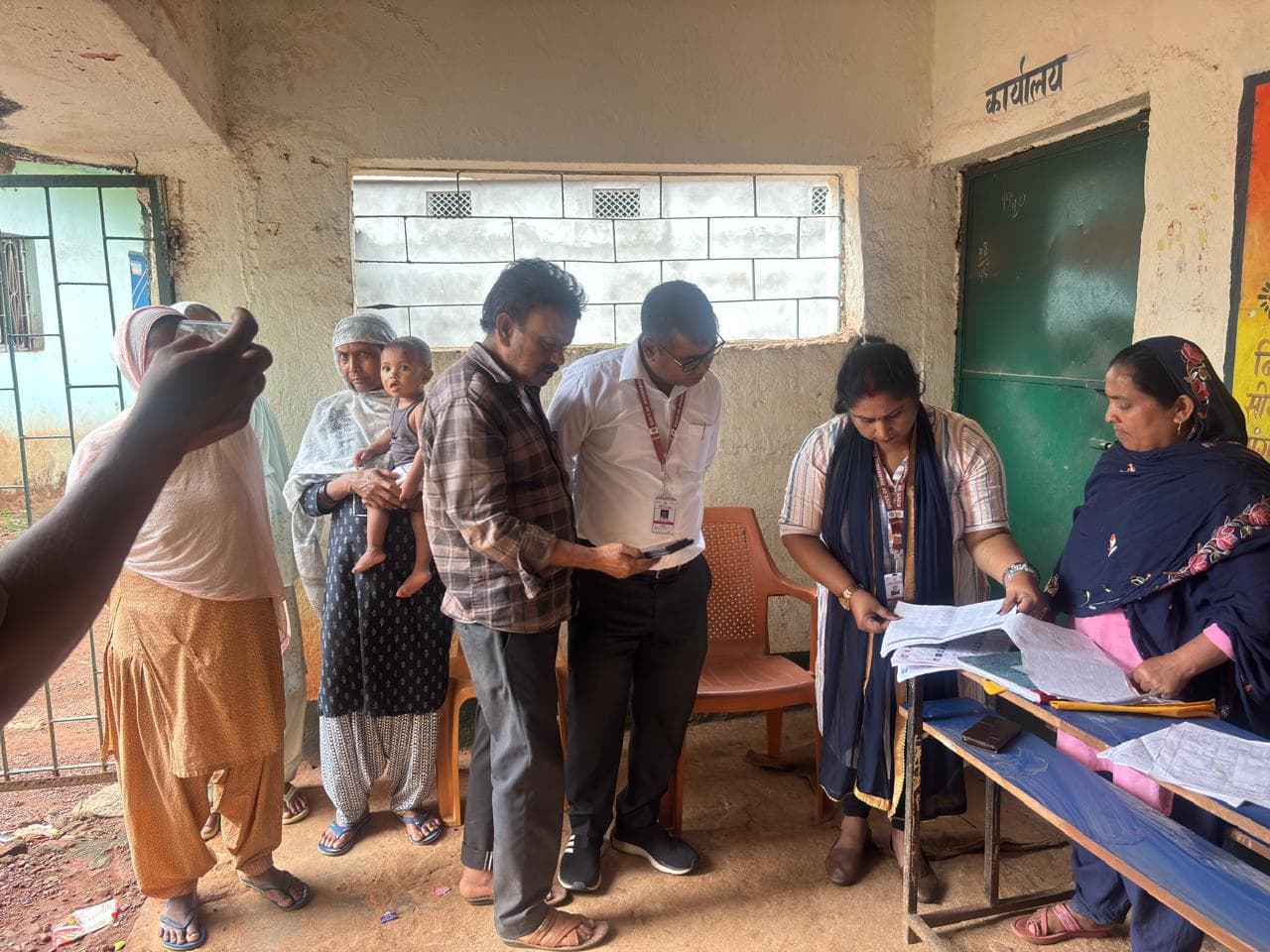 बूथों पर मतदाता मैपिंग की जांच