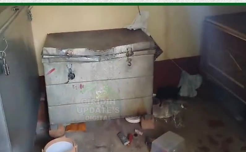 Giridih News :पड़ोसी पर लगाया घर से 25 लाख के जेवरात चोरी का आरोप