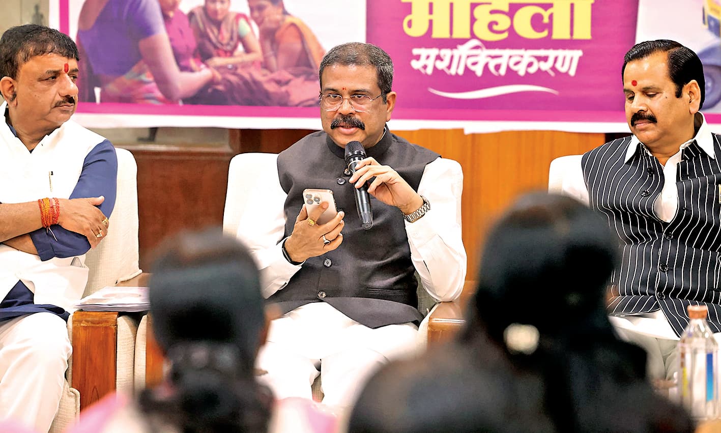 Bhubaneswar News: प्रधानमंत्री का 12 वर्ष का कार्यकाल सेवा, सुशासन और गरीब कल्याण का सशक्त उदाहरण : धर्मेंद्र प्रधान