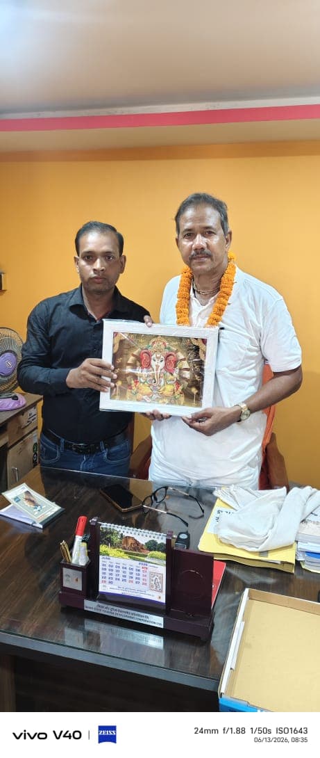 अडाणी पावर प्लांट में स्थानीय युवाओं को रोजगार देने की मांग