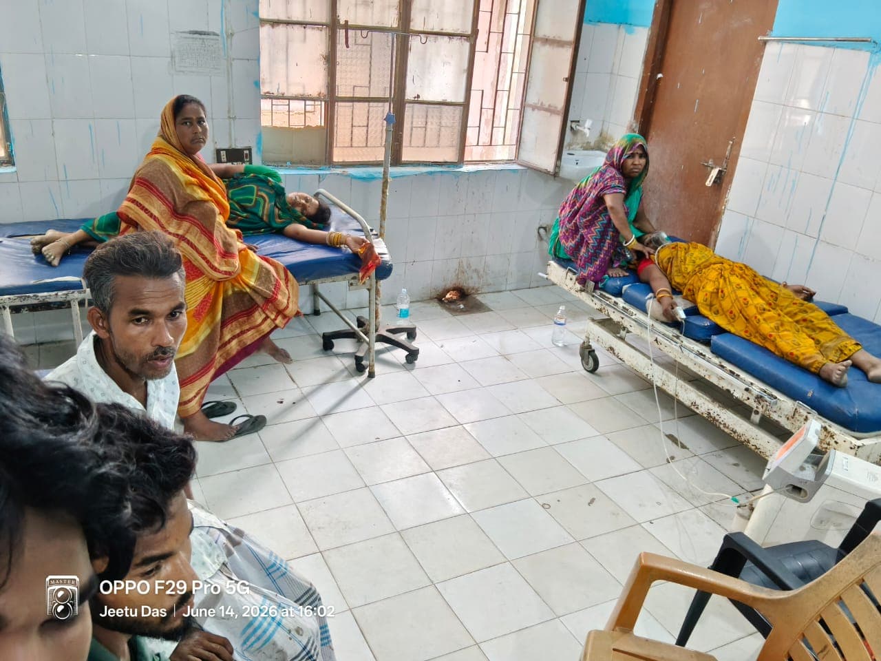 मारपीट में दोनों पक्षों से 12 लोग घायल