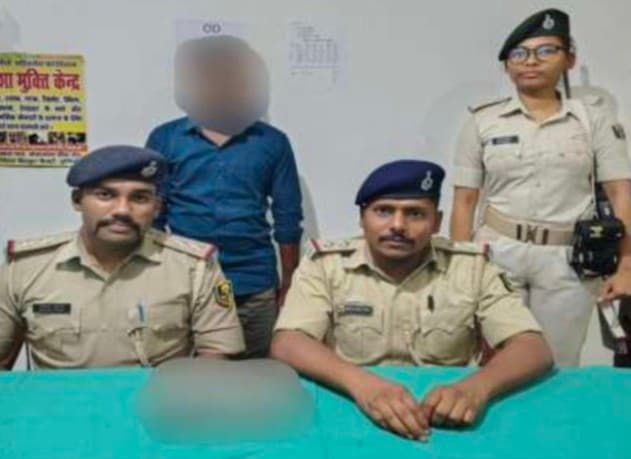 अपराध की साजिश रचते 25000 का इनामी अपराधी फूलन यादव गिरफ्तार
